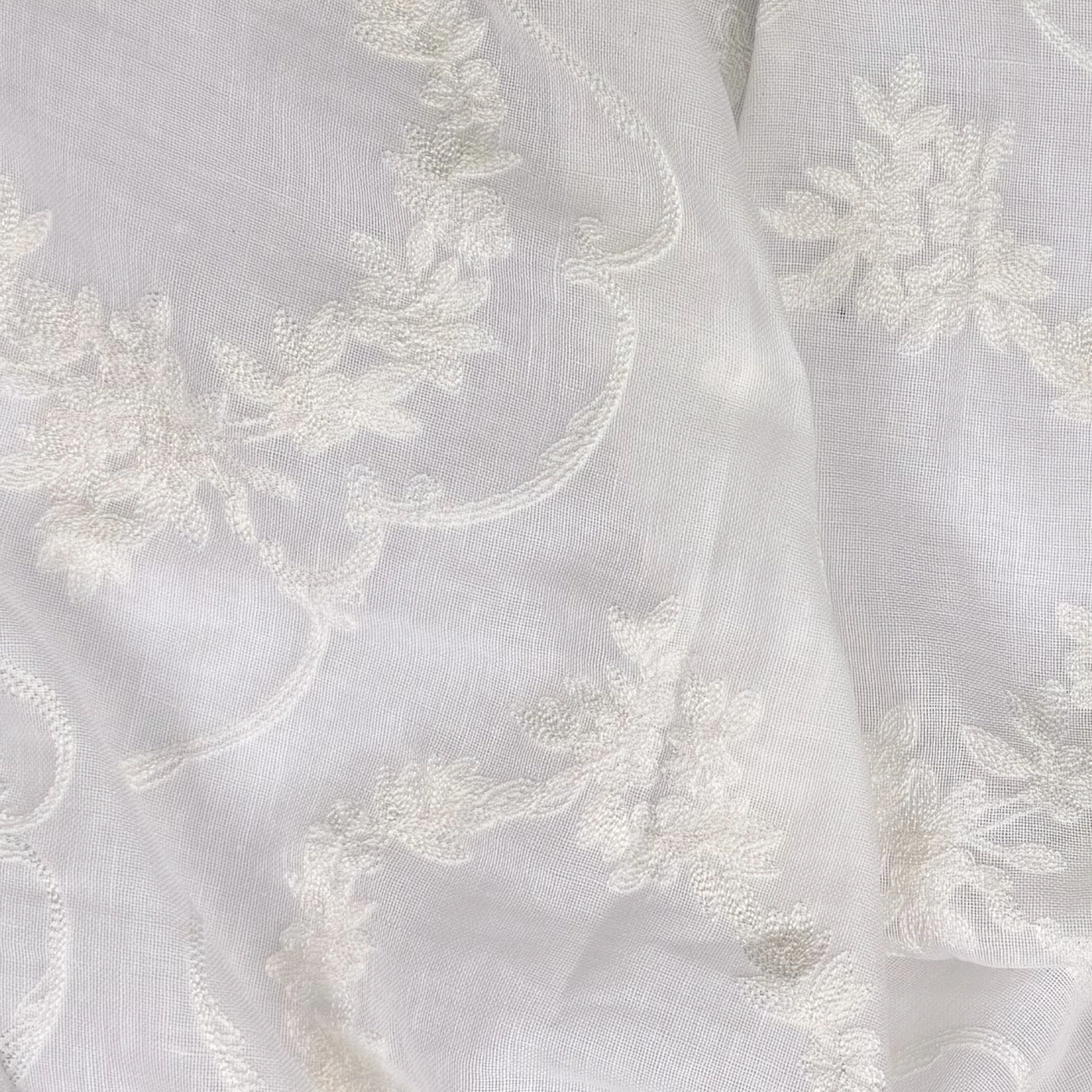 Kelly – White