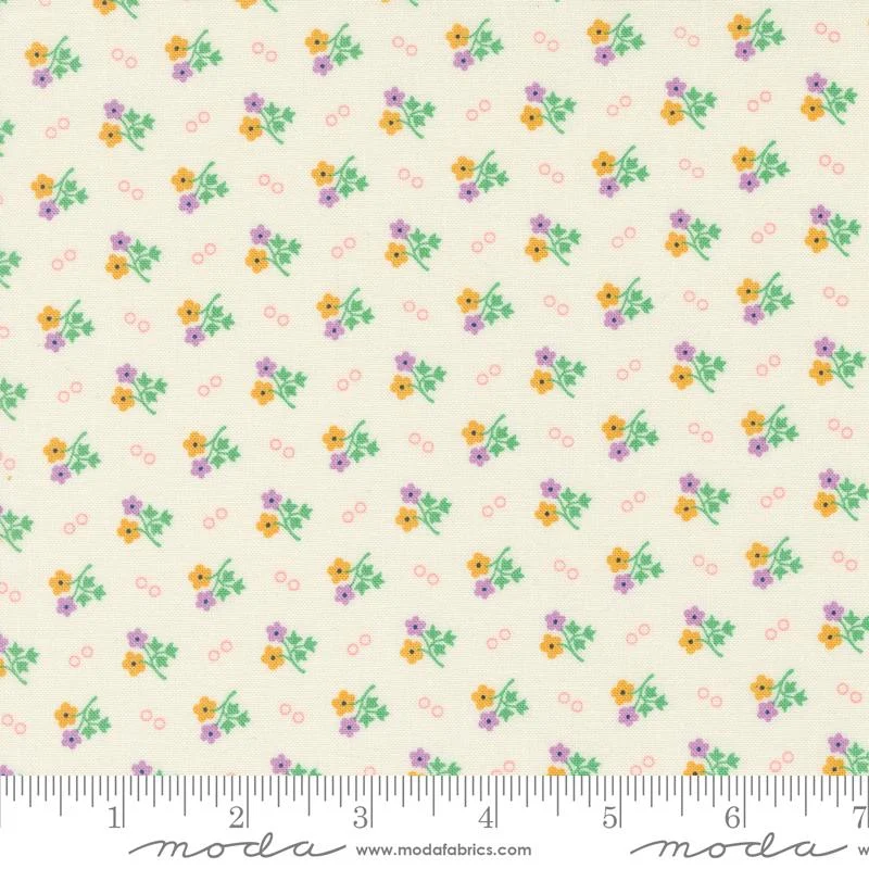 30's Playtime: Daisy Dots in Eggshell Pastel