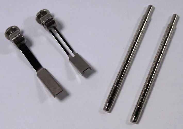 ADJUSTABLE SEAM GUIDE