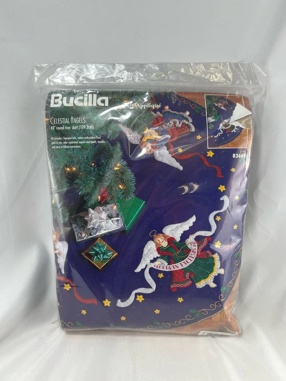 "Celestial Angels" Felt Appliqué Treeskirt Kit