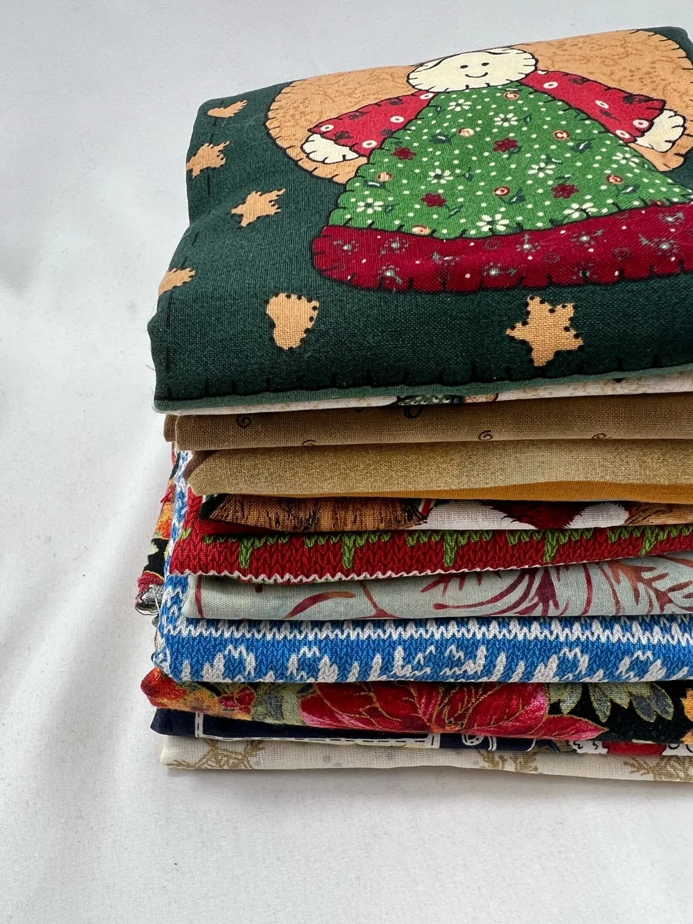 "Christmas Cheer" 7yds Quilting Cotton Bundle
