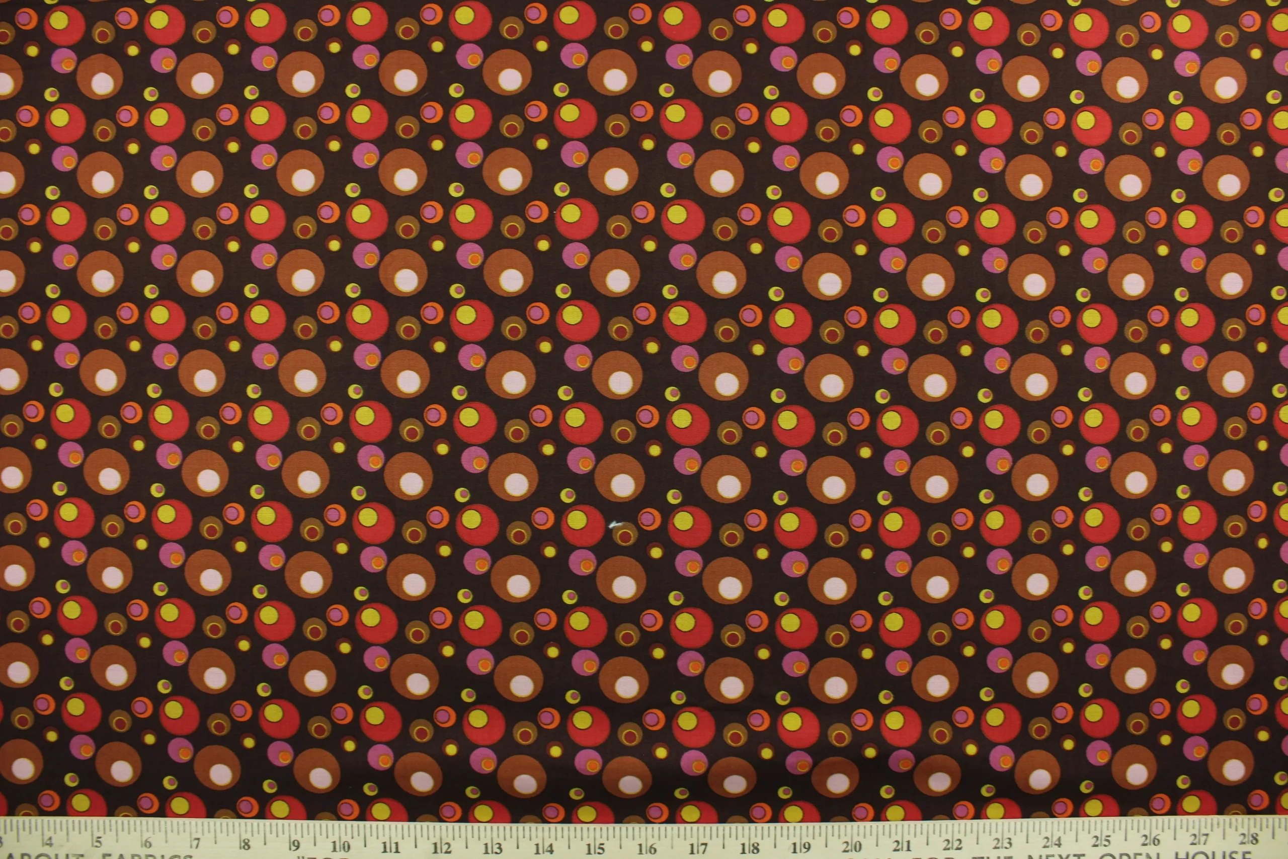 Benartex© Bubbles in Brown