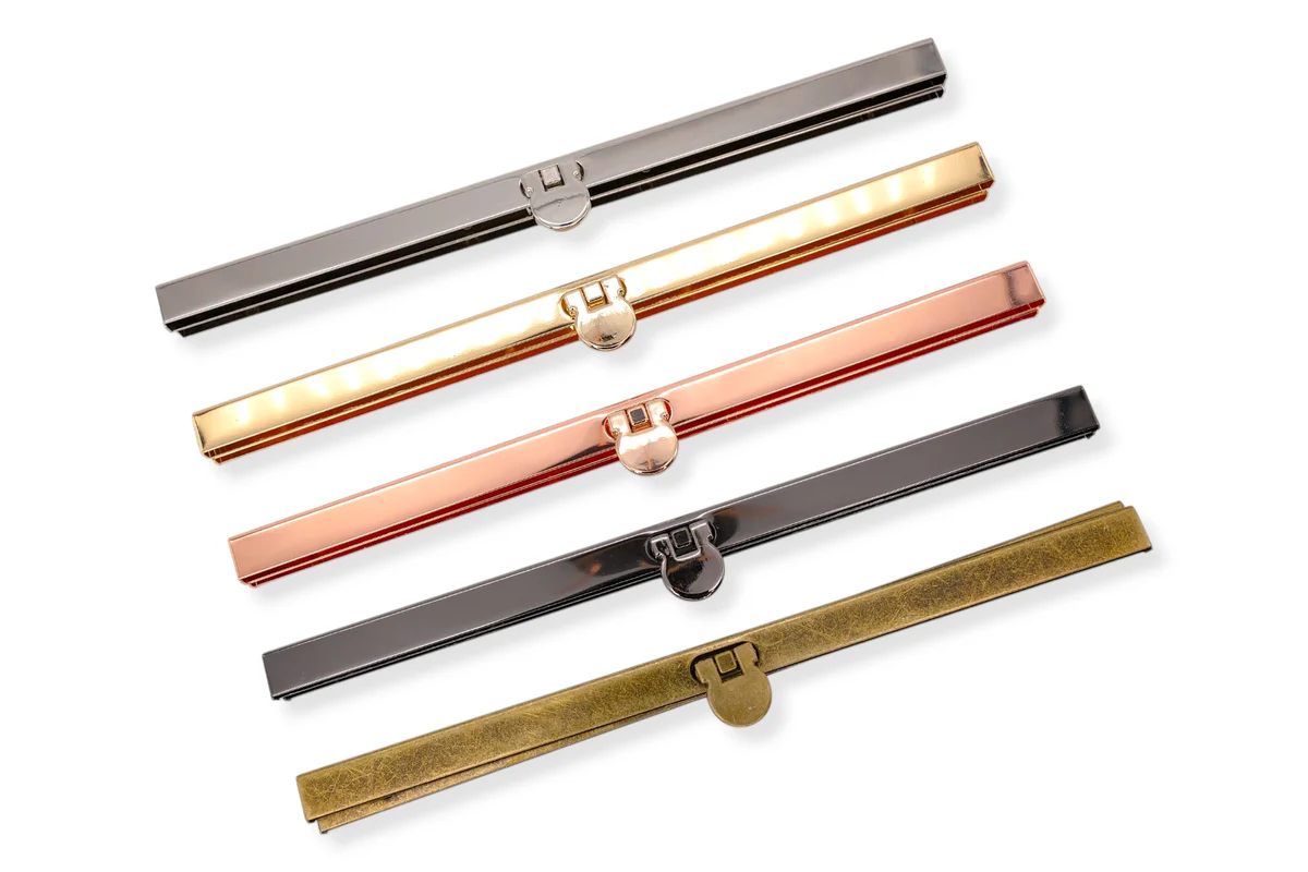 Flip Lock Wallet Frame – 7 1/2"