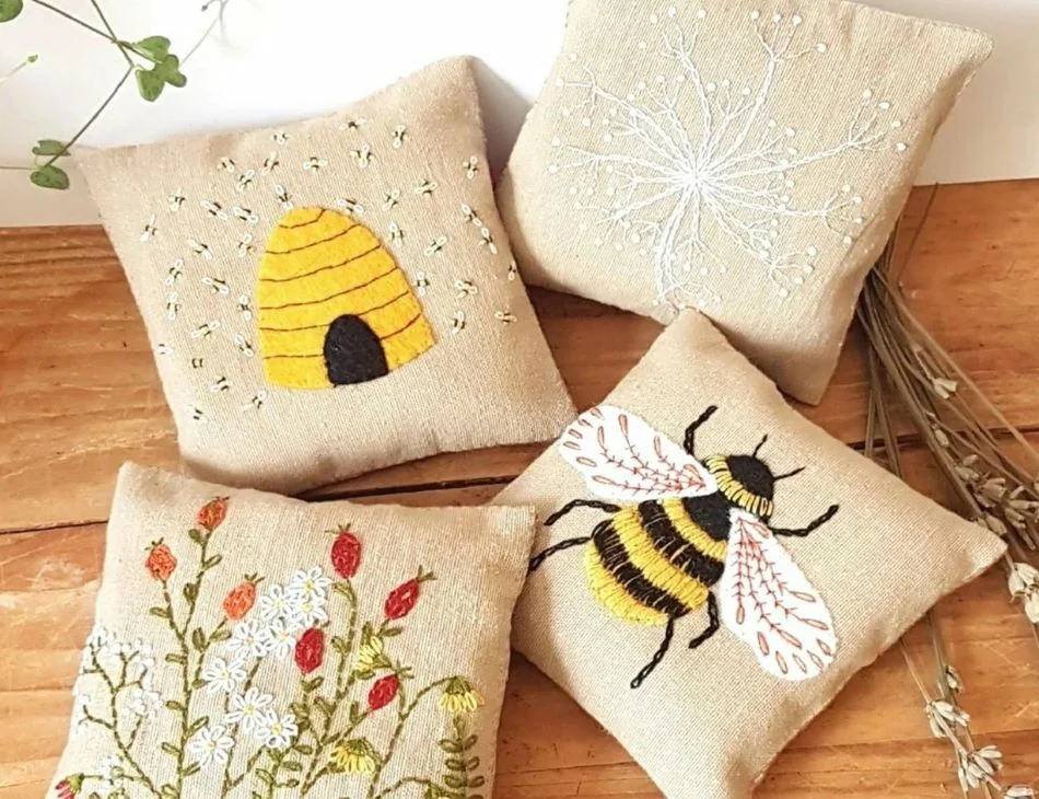 Bee Linen Lavender Bags Embroidery Kit