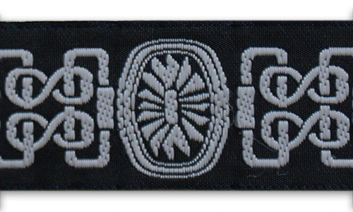 1 1/4" Black & White Linked Flowers Woven Ribbon