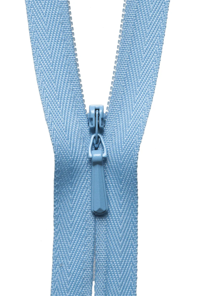 YKK Concealed Zip 23cm / 9 inch: Sky (Colour 545)